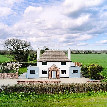 Covehithe House-Coastal Luxury- Sleeps 12-With Huge Swimspa! Wrentham Экстерьер фото