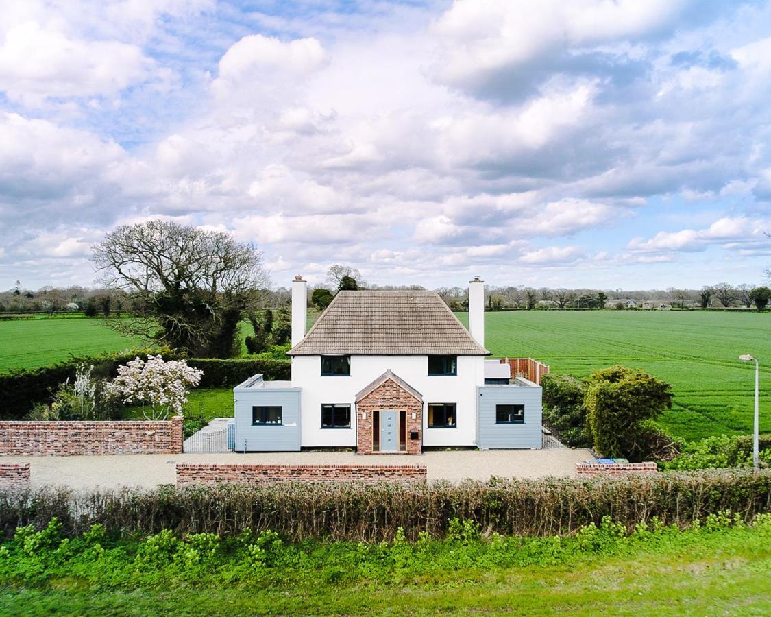 Covehithe House-Coastal Luxury- Sleeps 12-With Huge Swimspa! Wrentham Экстерьер фото