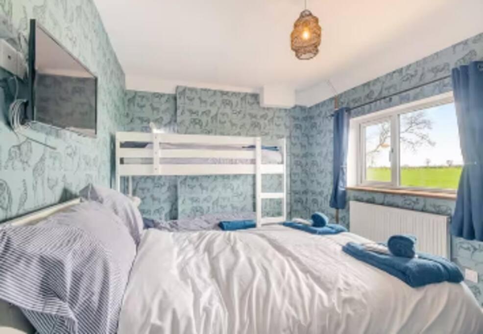 Covehithe House-Coastal Luxury- Sleeps 12-With Huge Swimspa! Wrentham Экстерьер фото